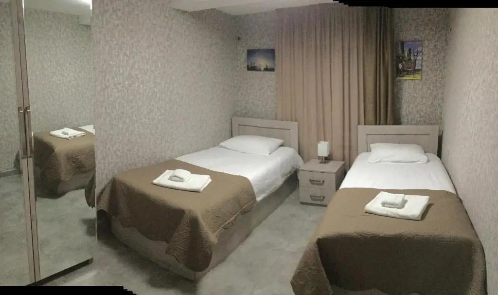 Apartment White Orchid