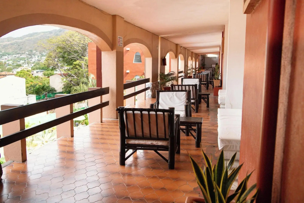 Hotel Zihua Caracol
