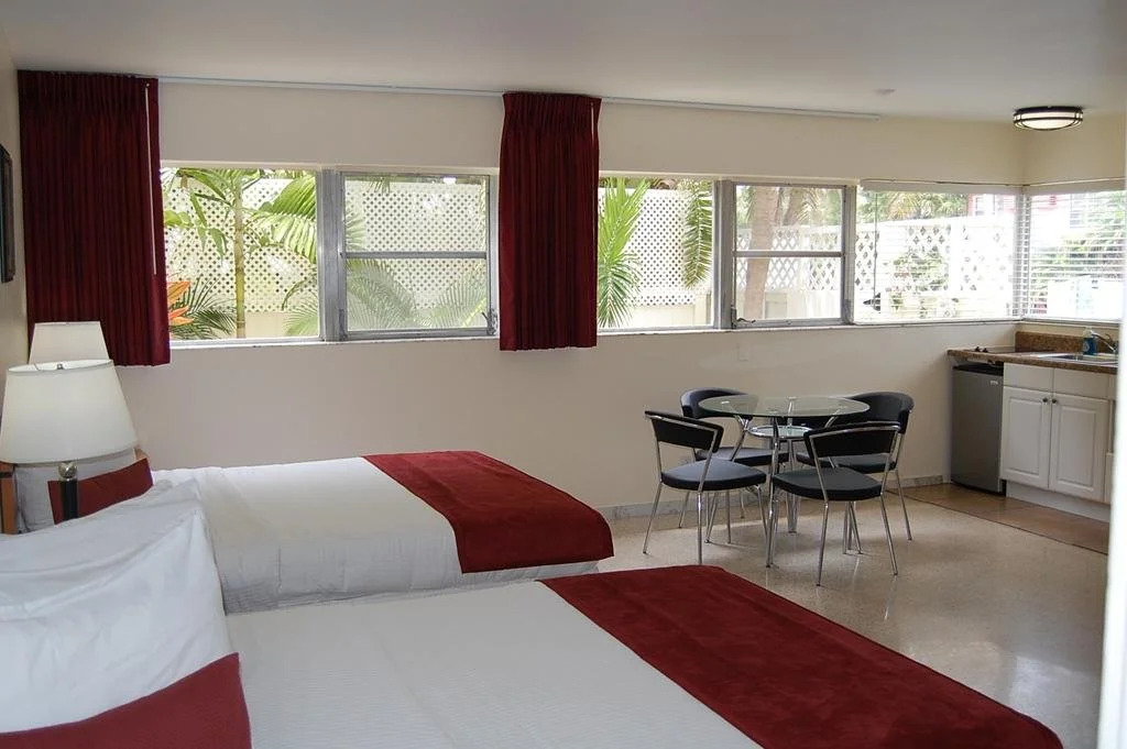 Alcazar Resort- Gay Mens Resort