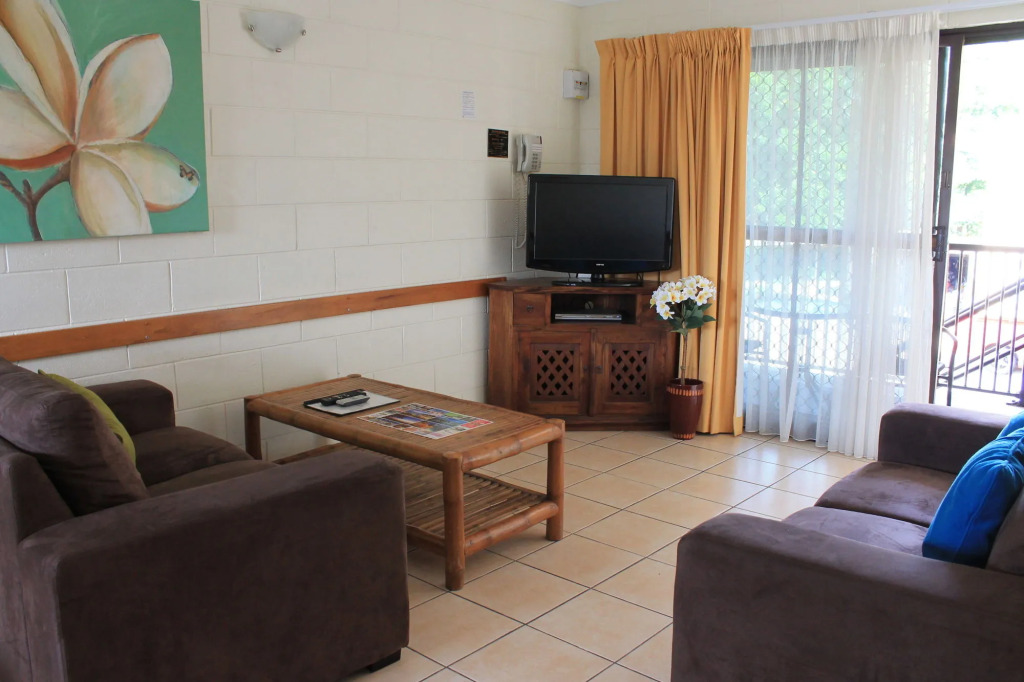 Oasis Inn Apartments