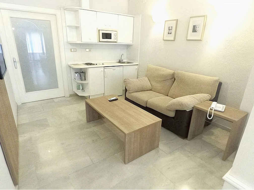 Pleasant apartment in Benalmadena near Playa Beach