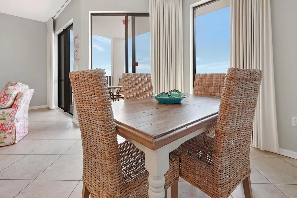 Cozy 1br/1ba Condo w/ Stunning Views