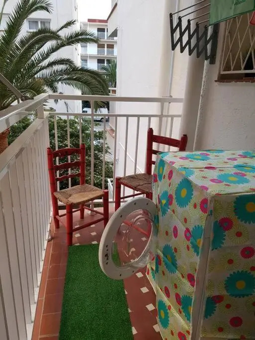 Apartamento excepcional,piscina y 100m de la playa