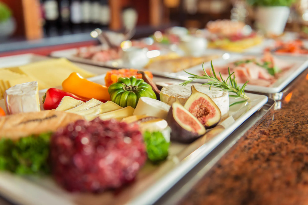 Hotel Wegner - T h e culinary art hotel