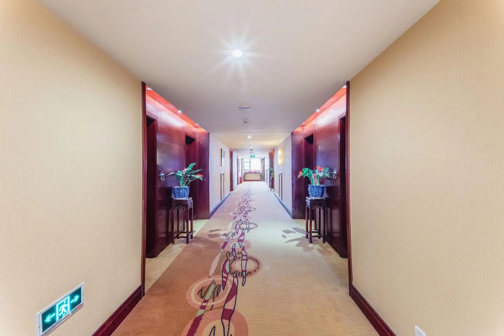Jiangshan Hotel