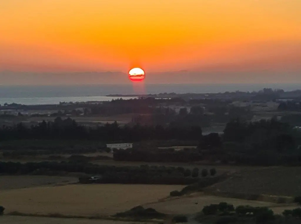 ARODAFNI HOUSE. Unique views and amazing sunsets