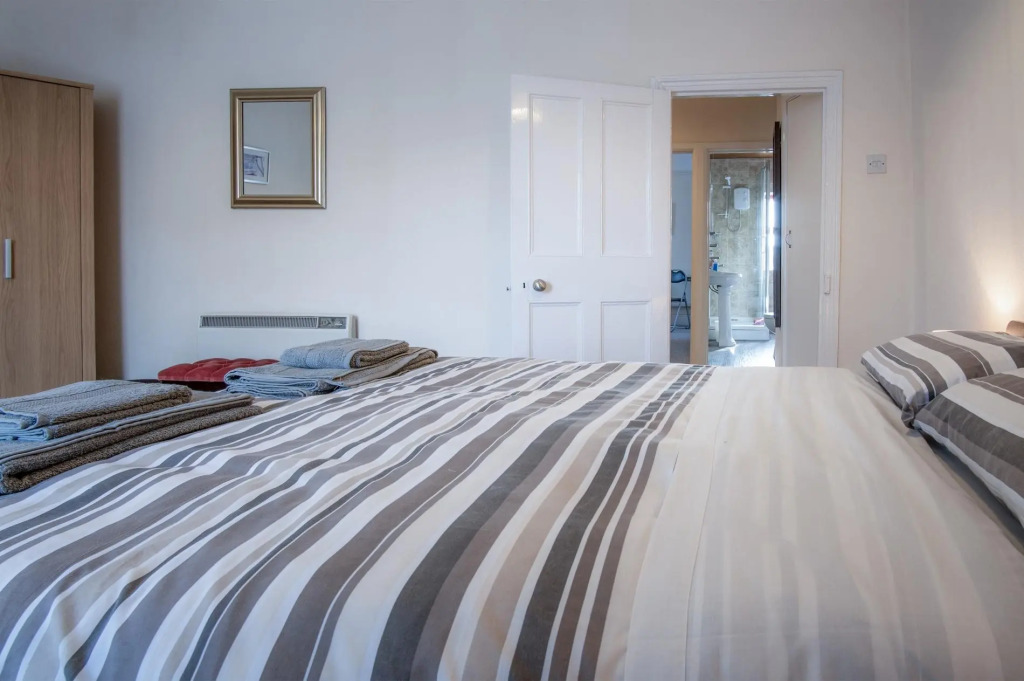 Dragons Den - 2 Bedroom Apartment - Tenby