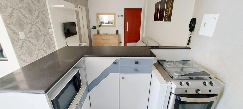 COOND0100 - Quarto e sala beira mar na Ondina por Beehost