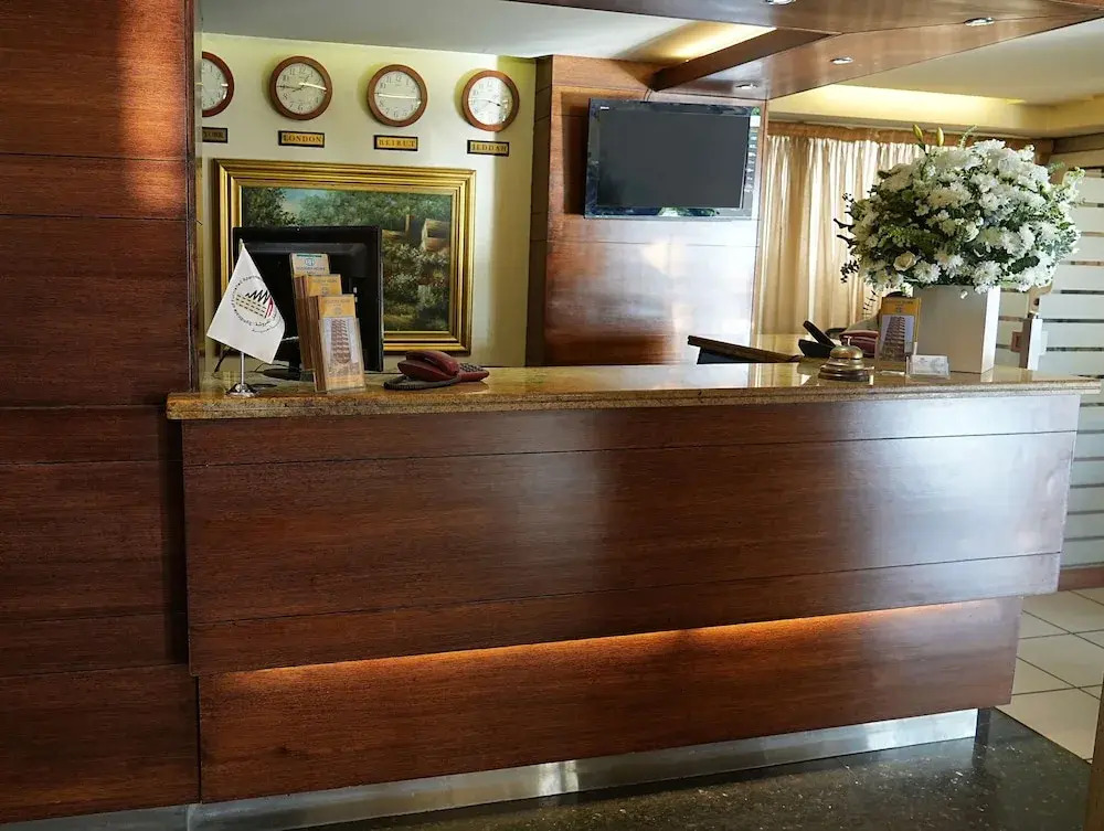 Holiday Home Suites