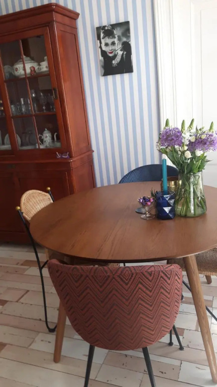 verzorgde kamer in monumentenpand