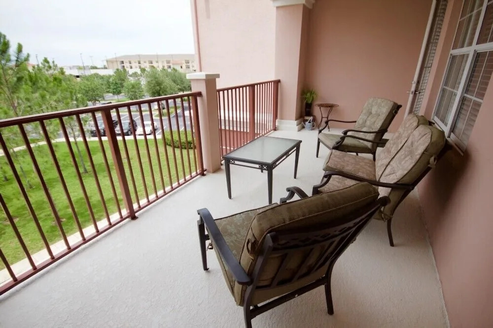 Poolside Charm 3 Bedroom Condo