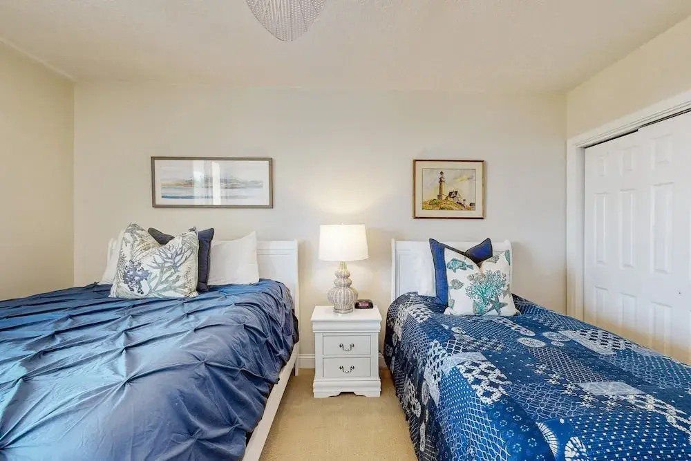 Oceanfront Condo With Washer/dryer, AC & Heated Pool