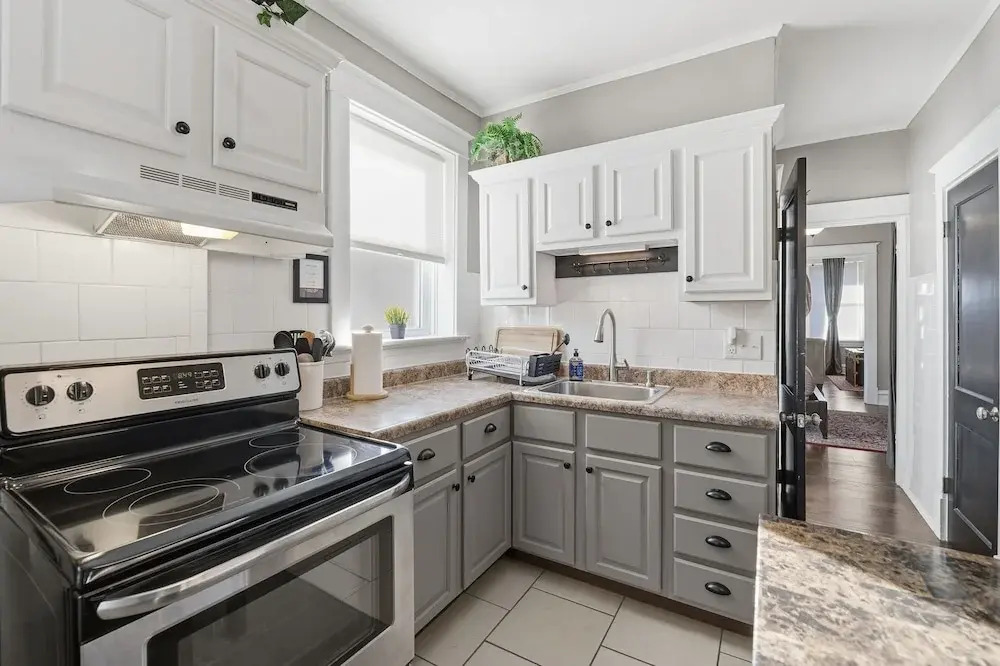 The Chocolate Suite - Walkable And Peaceful 2 Bedroom Home