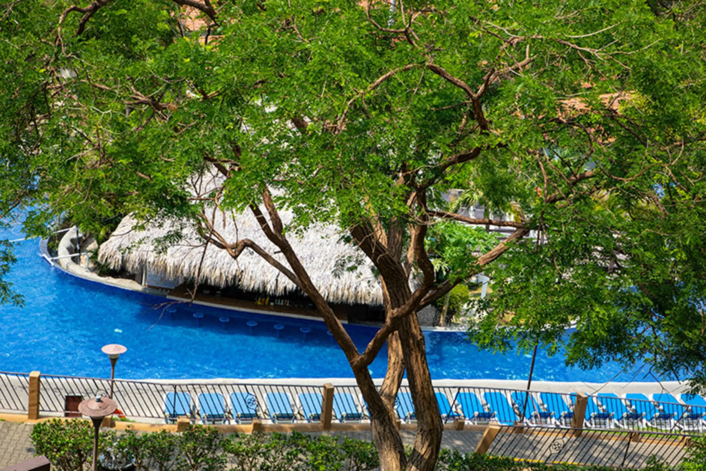 Villas Sol Beach Resort