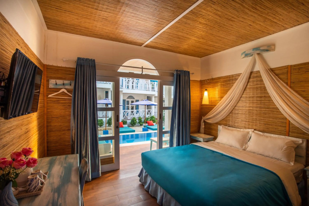 Santorini Beach Resort