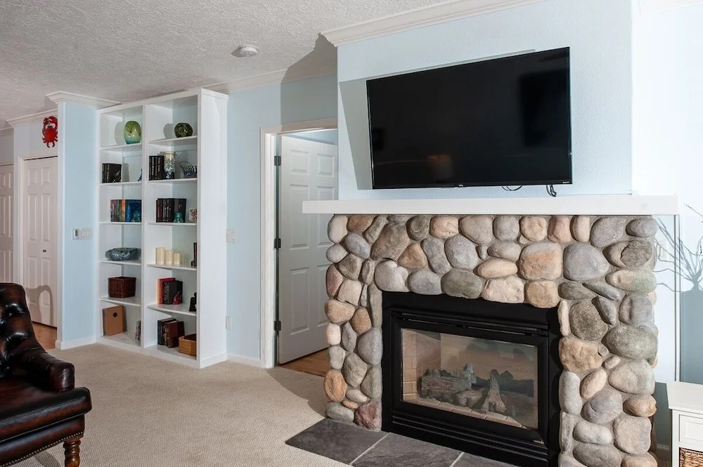 Whale Crossing 2 Bedroom Condo