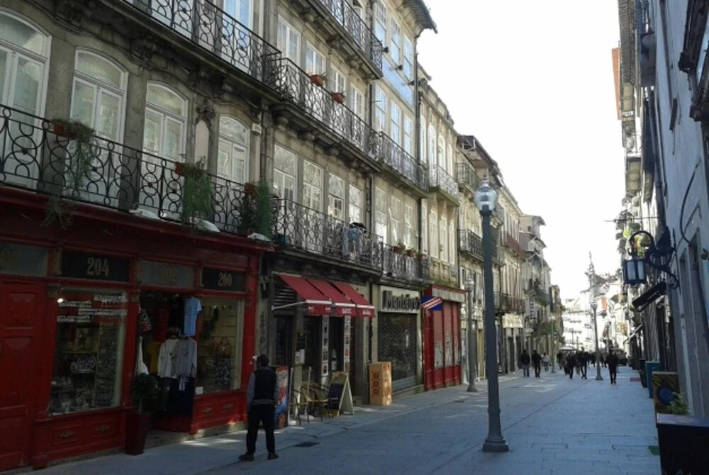 Studio in Porto, With Wonderful City View and Wifi - 7 km From the Bea