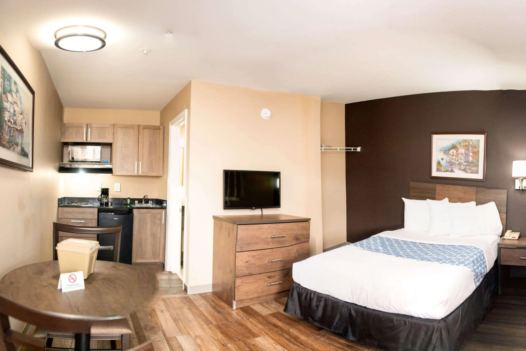 Suburban Extended Stay SE