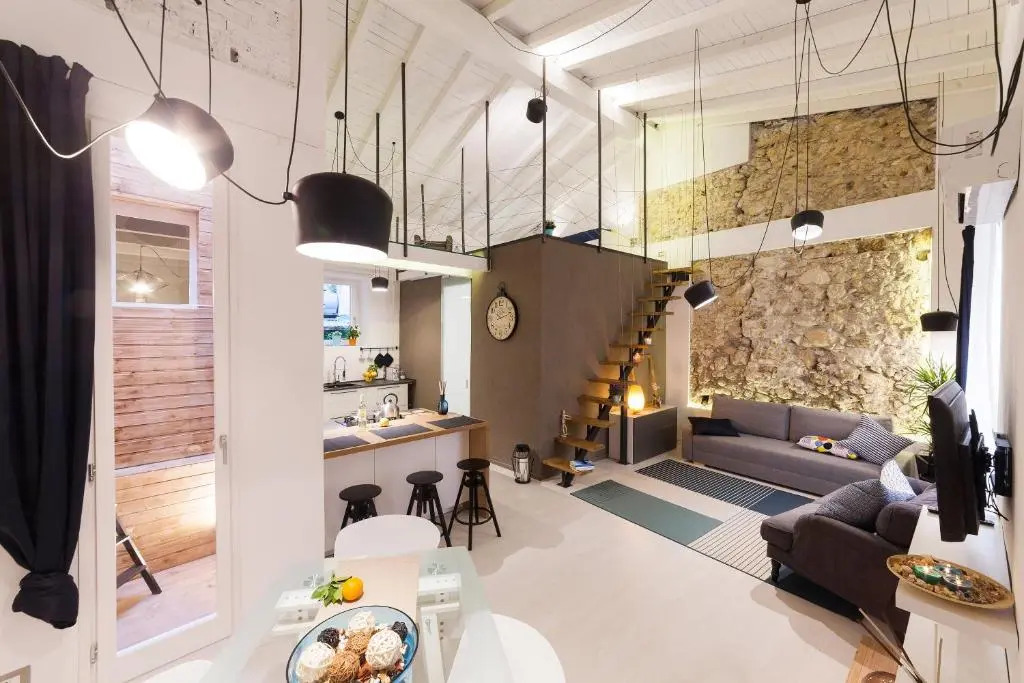 Cavour16 Suite