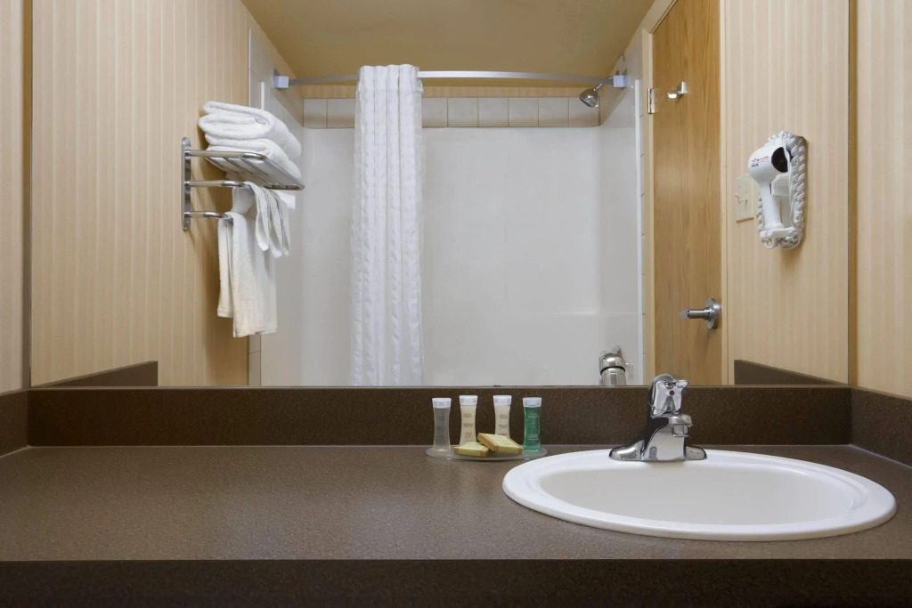 Super 8 by Wyndham Fort St. John BC