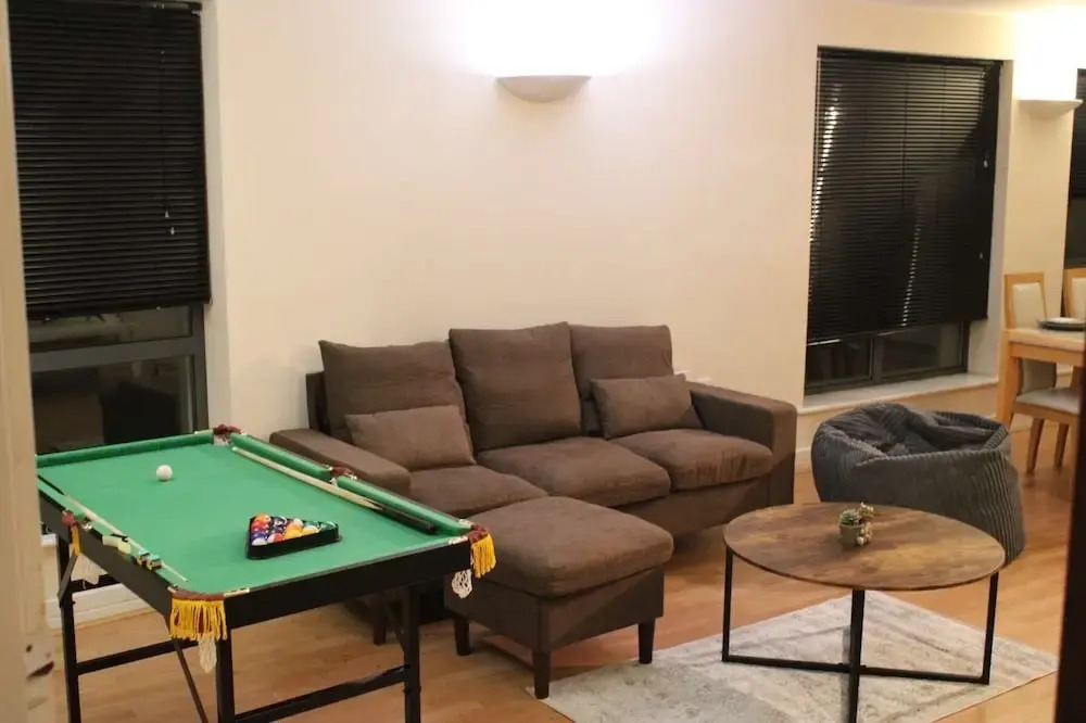 Nottingham Hill Apartment Retreat