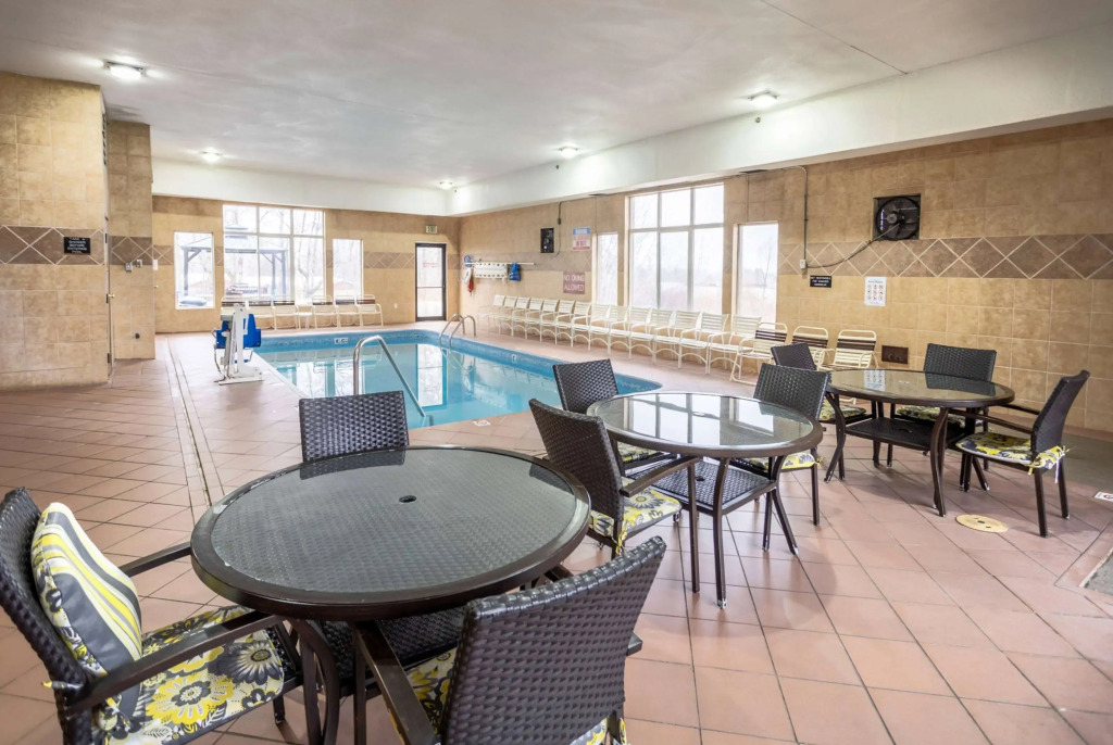 Super 8 by Wyndham Big Rapids