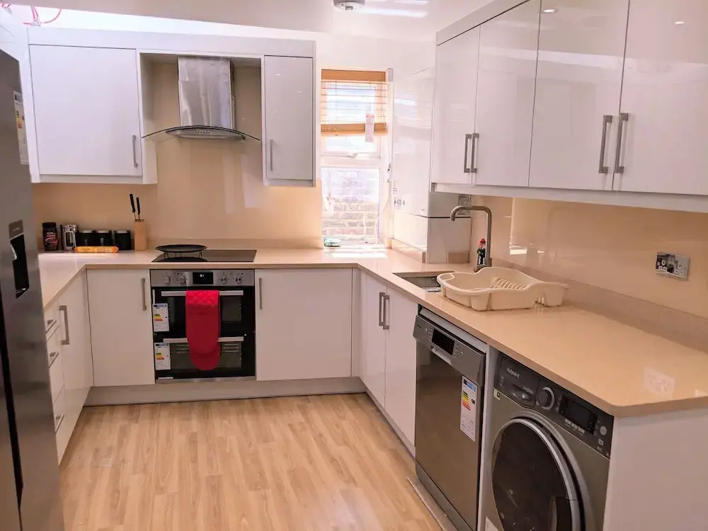 Stylish 2-bed Apartment Near Richmond Park