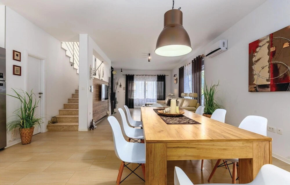 Awesome Home in Selce With Wifi and 4 Bedrooms