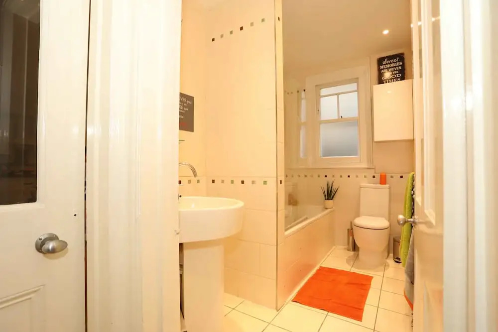 Huge 3 Bed Garden Flat