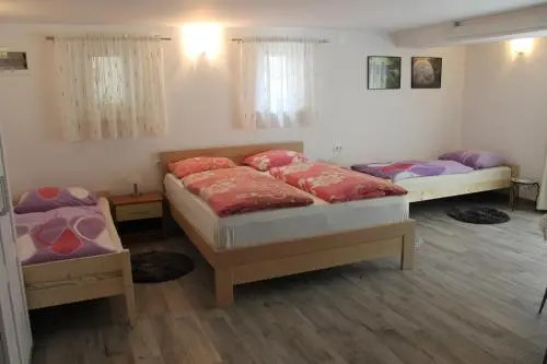 Rooms Jurca