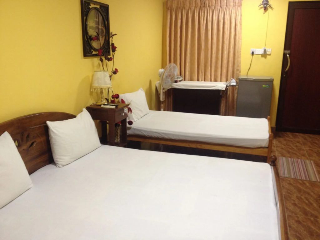Sunshine Hotel