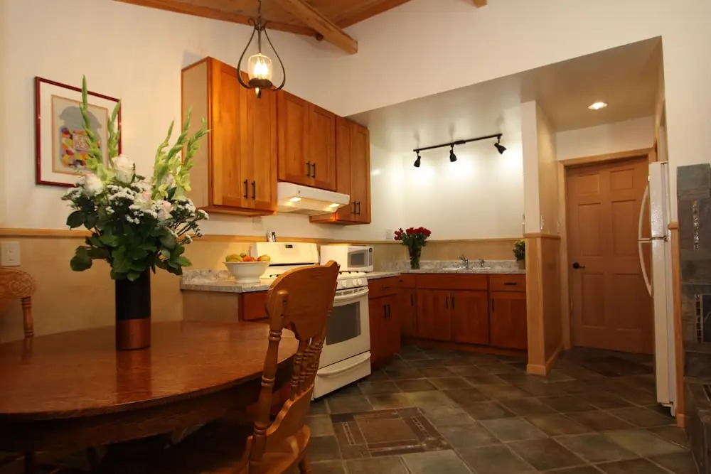 The Woods Hotel - Gay LGBTQ Cabins