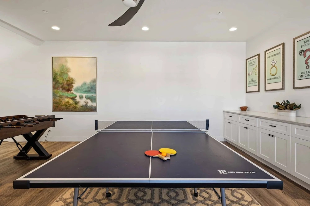 The Ann Marie #f1 6 Bedroom Townhouse