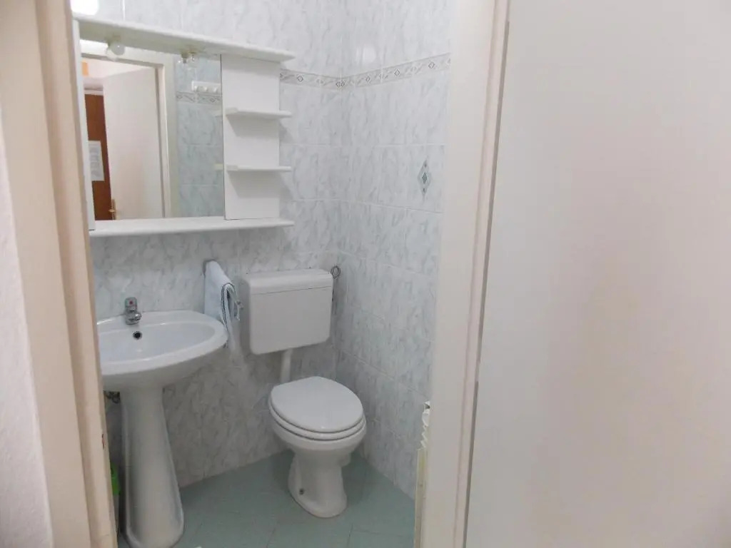 Apartments & Rooms Karmen