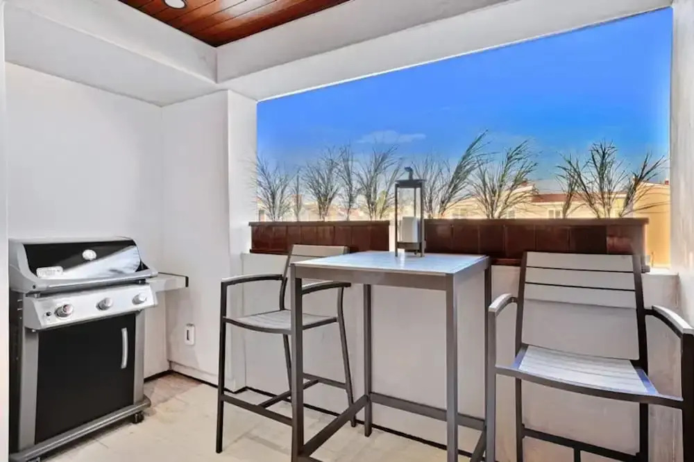 7 Br 2 Hot Tubs Rooftop Beach Block Ocean View