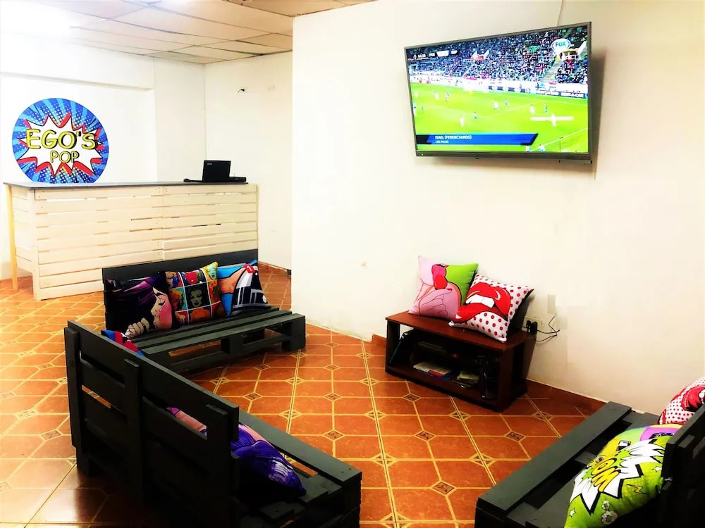Casa Egos Pop Laureles