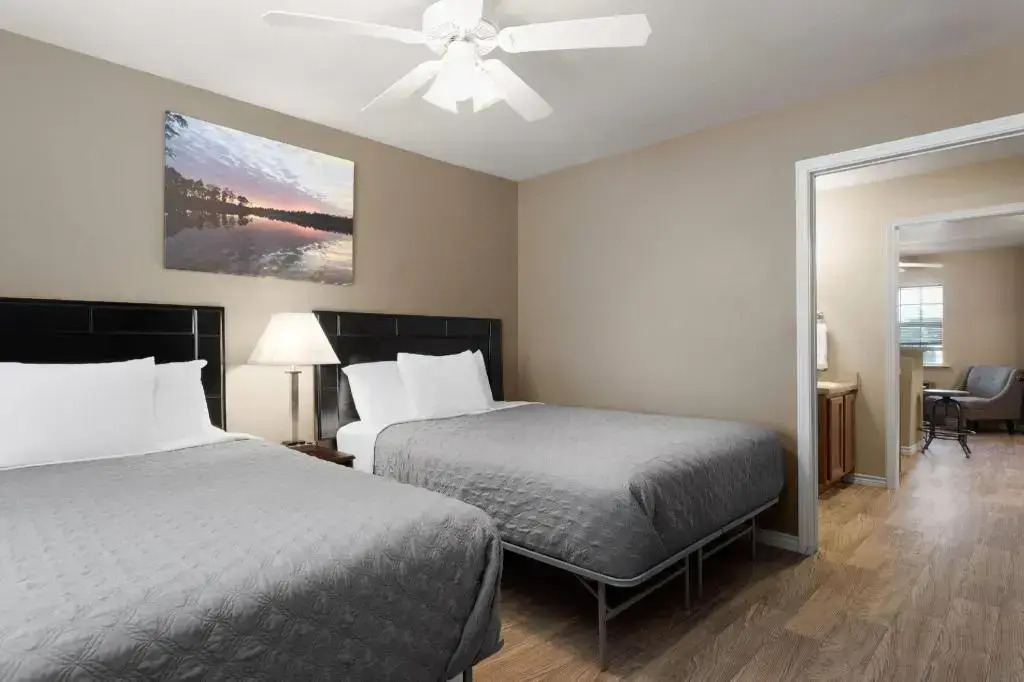 Eagles Den Suites Andrews a Travelodge by Wyndham