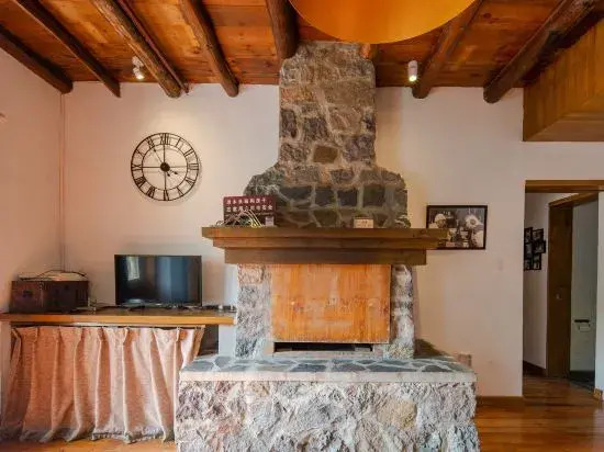 Mount Mogan Canzhu House (Boutique Homestay)