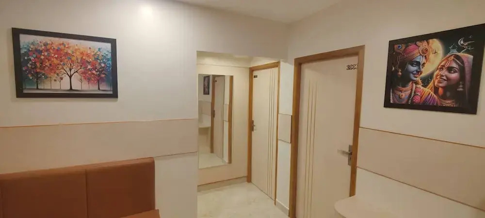 Nandhavanam A Business Class Residency