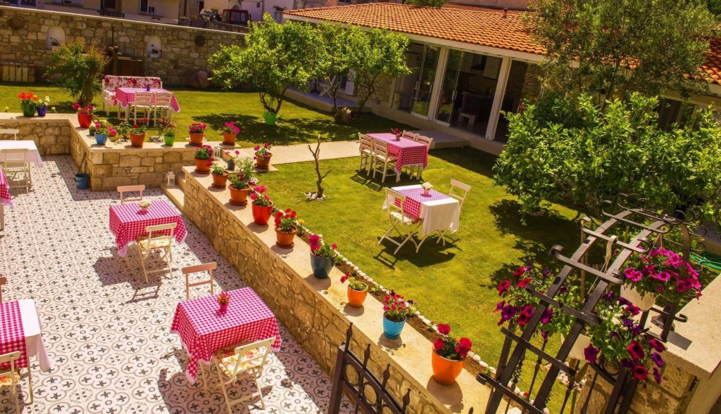 Selin Hotel