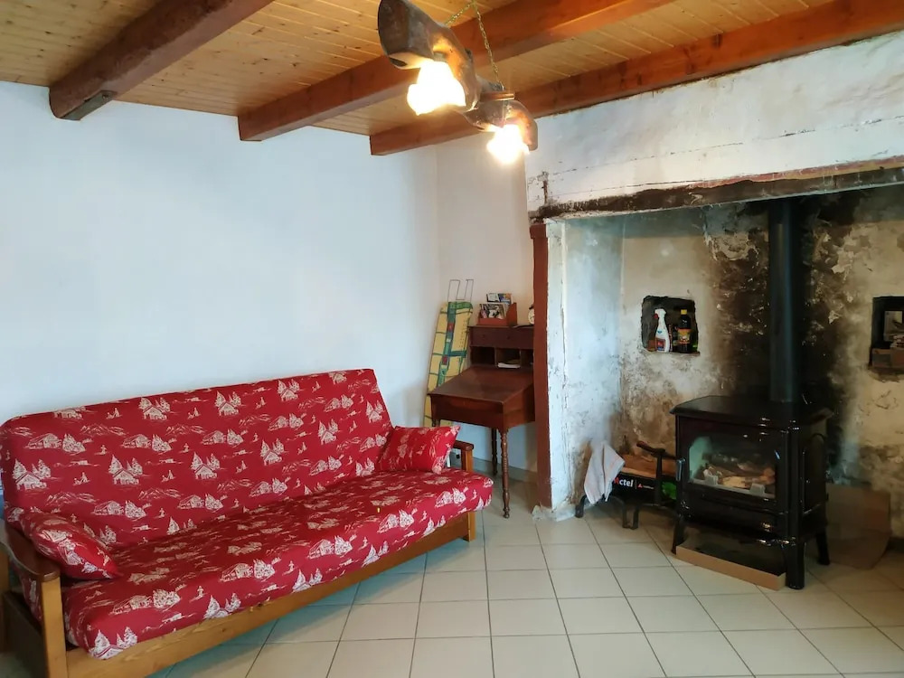 House With 4 Bedrooms in Saint-gènes-champespe, With Wonderful Lake Vi