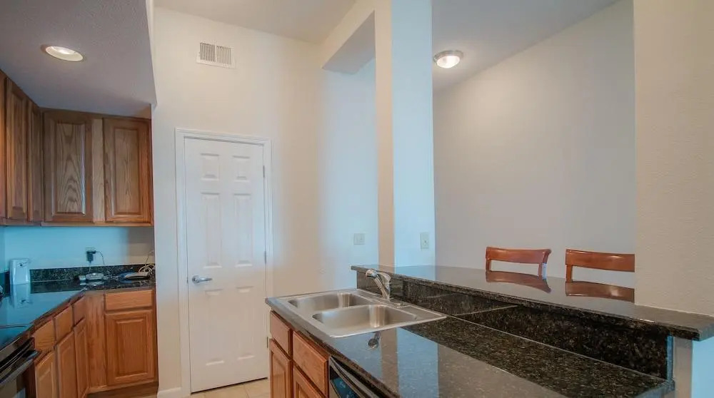 Legacy II 1404 Penthouse