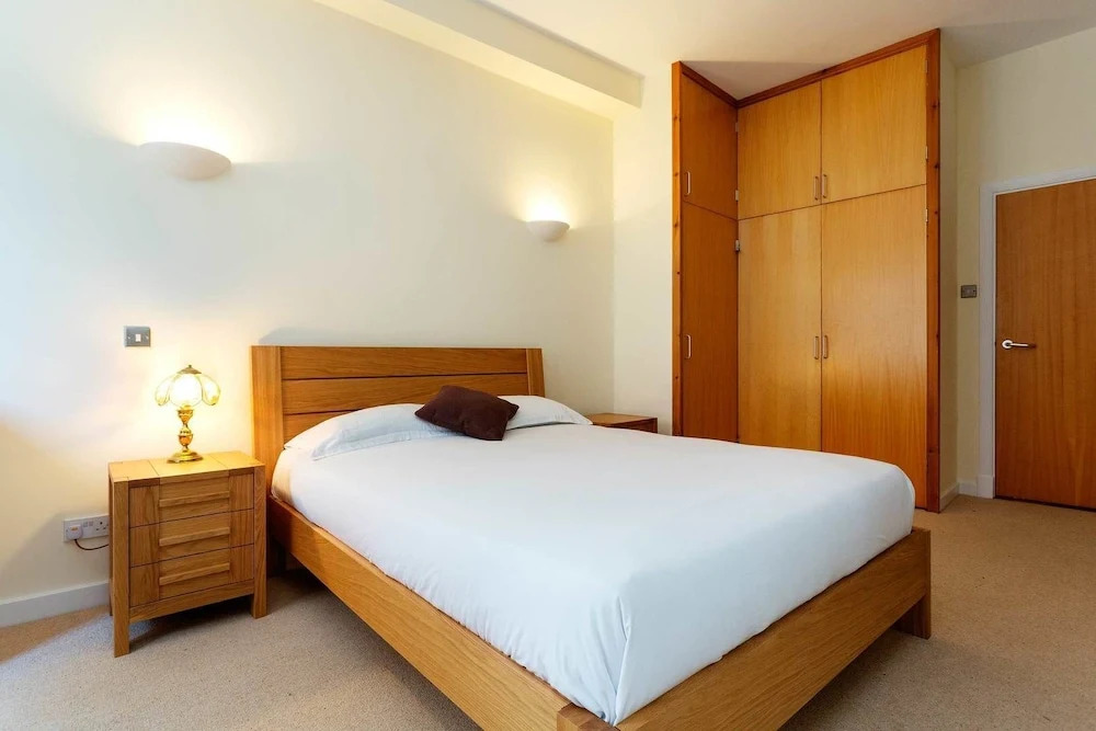 Tower Bridge Hideaway