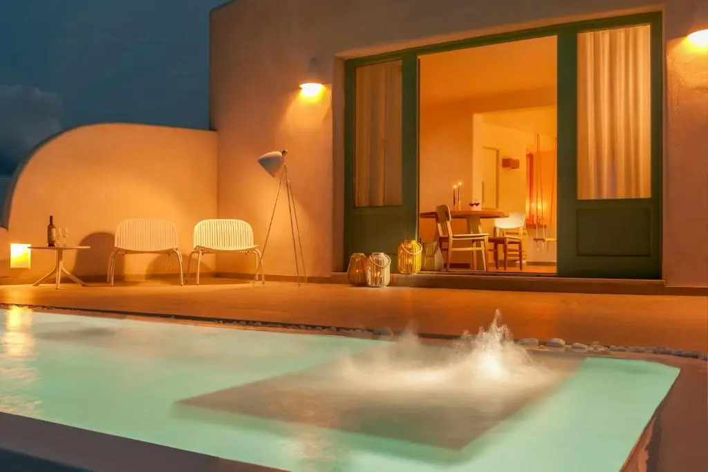Neptune Luxury Suites