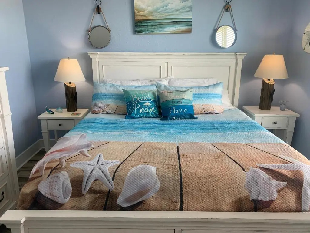 Stunning Sunsets Steps from Pool Lazy River Ocean Bay Views