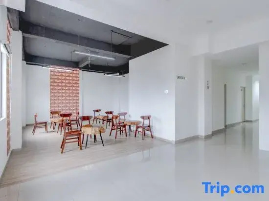 Townhouse Oak near The Park Mall Solo formerly D’Nawasena Guest House
