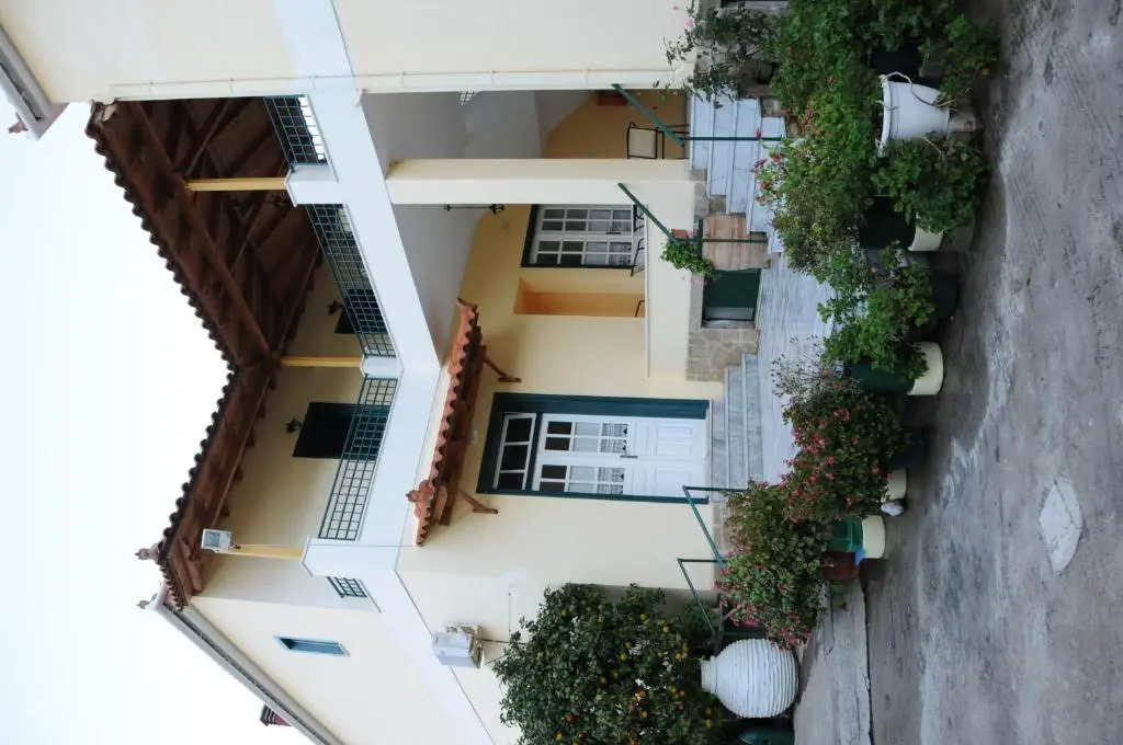 Costa-Rini Hotel