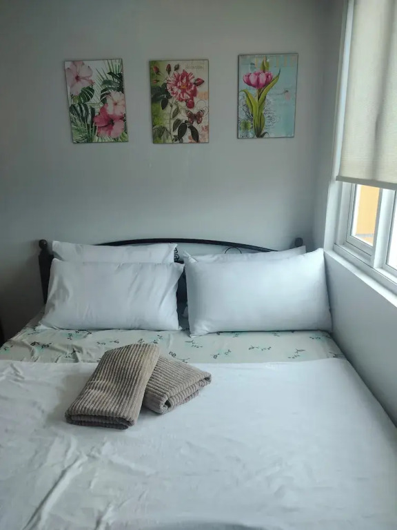 Cozy City Getaway in Quezon City - Entire Condo for Rent