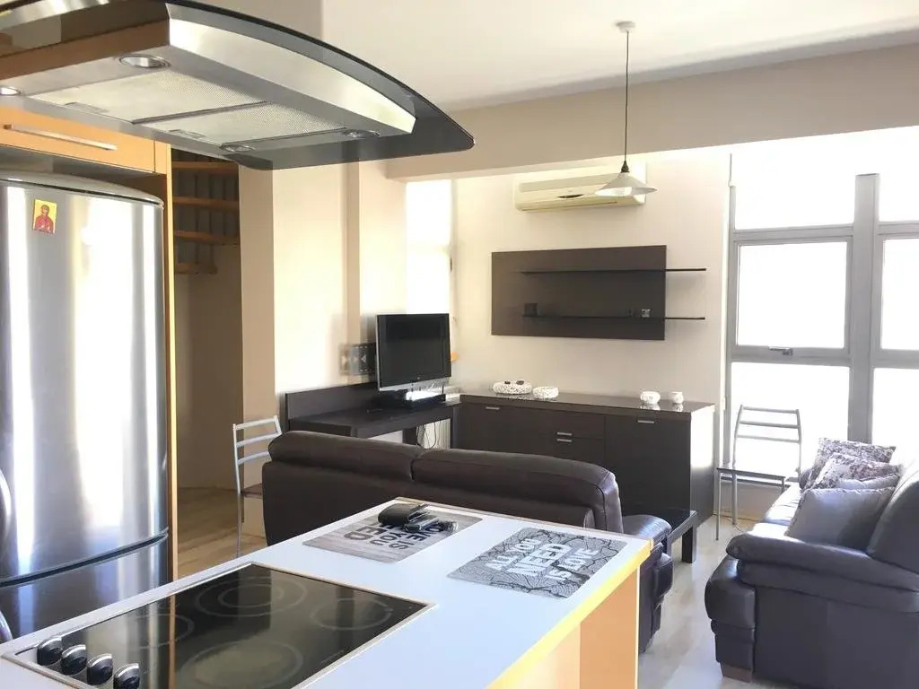 Alex Residence 103