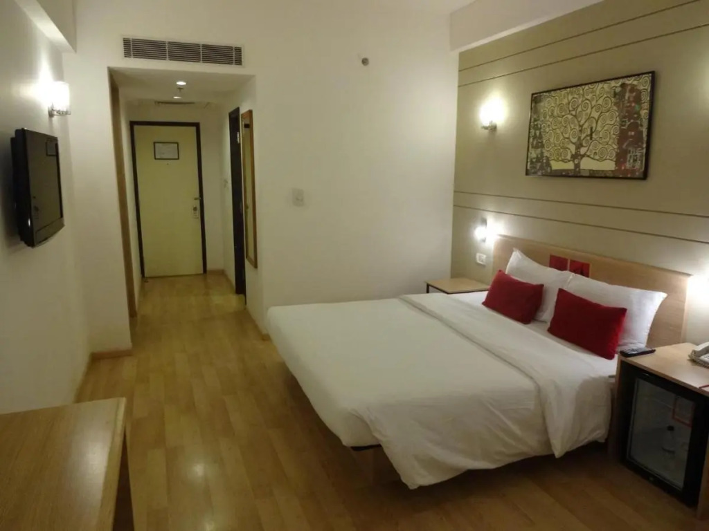 Red Fox by Lemon Tree Hotels, Hyderabad